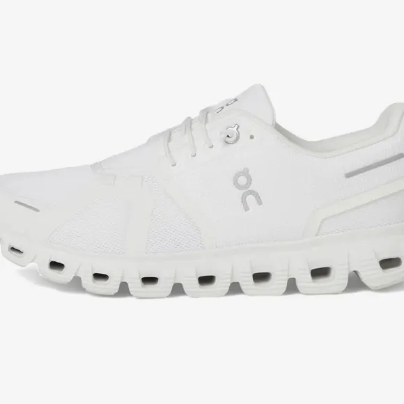 On Cloud 6 Women’s Various Sizes Walking-Running White Shoes •Brand New•