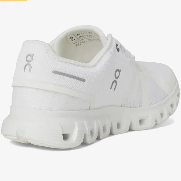 On Cloud 6 Women’s Various Sizes Walking-Running White Shoes •Brand New•