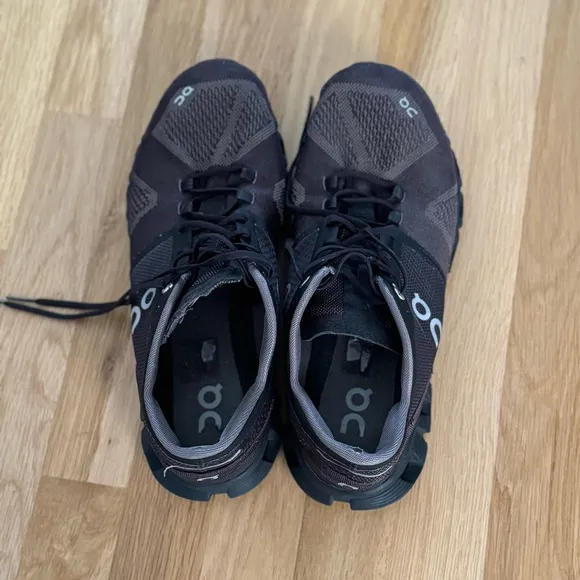 On Cloud Black Swiss Engineering Cloudtech  Shoes Size M9.5