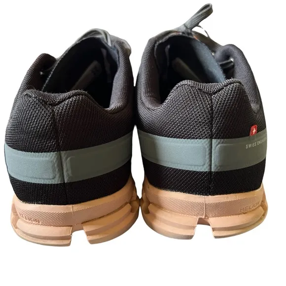 On Cloud CloudFlow Helion Swiss Engineering Running Shoes Womens Size 9.5 Black