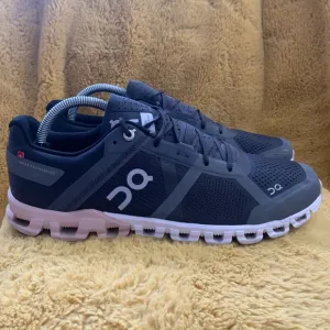 On Cloud Cloudflow Running Shoes Women’s Size 10.5