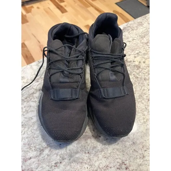 On Cloud Cloudnova Running Mens Shoes - Size 11