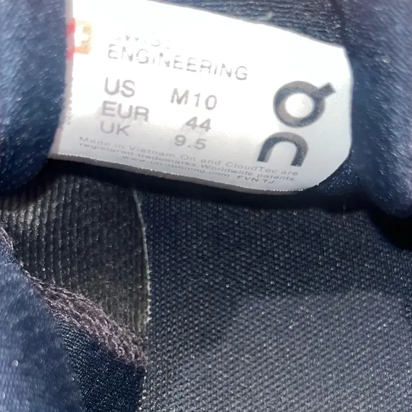 On Cloud Cloudstratus mens shoes