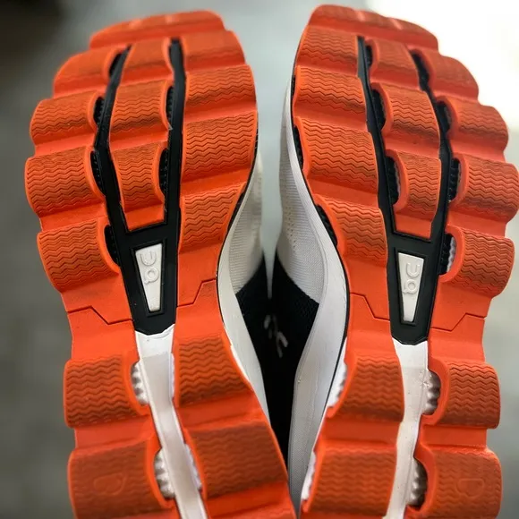 On Cloud Cloudsurfer Men’s Athletic Shoes Size 10.5