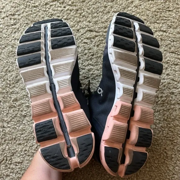 ON cloud flow women’s shoes