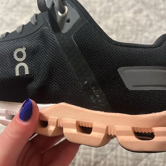ON cloud flow women’s shoes