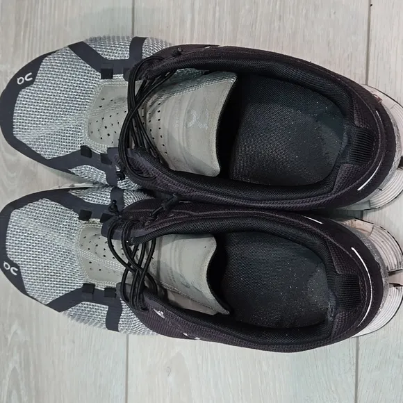 On Cloud Mens Running Athletic Sneakers Shoes Sz 11