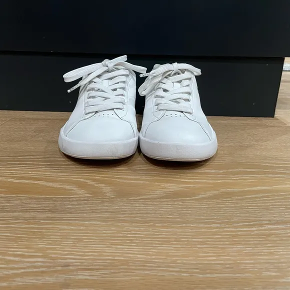 On Cloud Roger Advantage women’s size 8.5