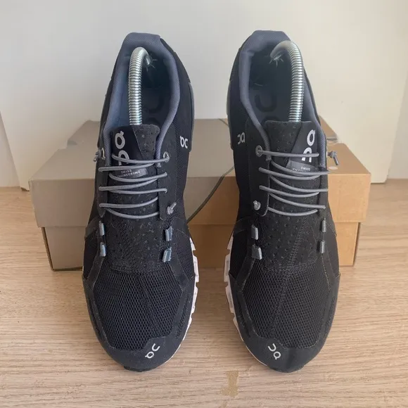 On Cloud Running Shoes Black/White - W 10