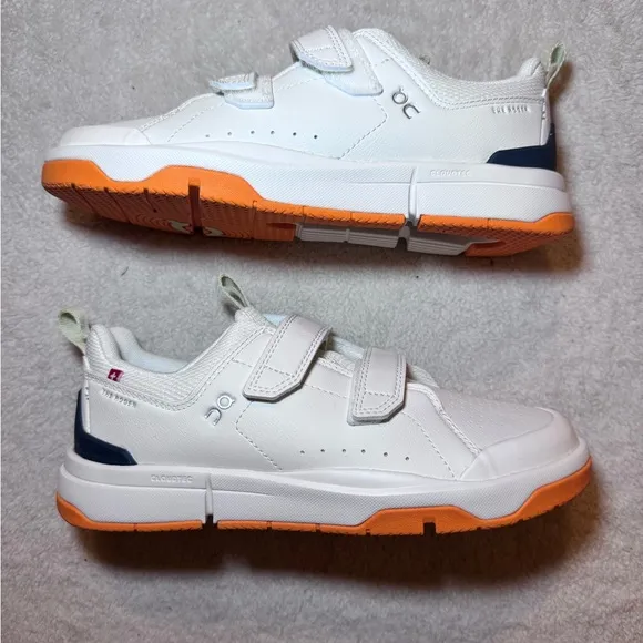 On Cloud “THE ROGER”  Kids Shoes/Sneakers - New