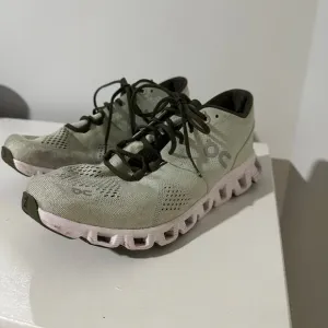 On Cloud X Men’s in Aloe