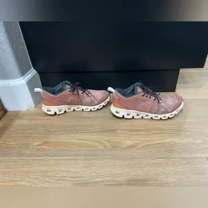 On Cloud X Shift women’s size 9