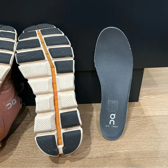 On Cloud X Shift women’s size 9
