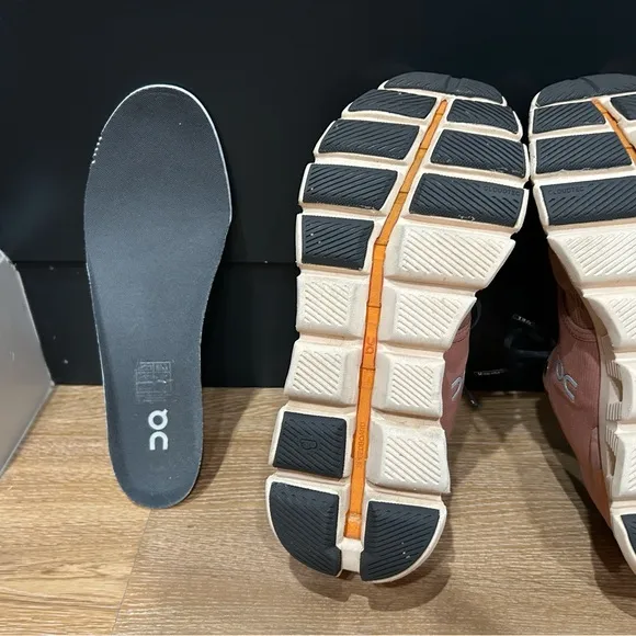 On Cloud X Shift women’s size 9