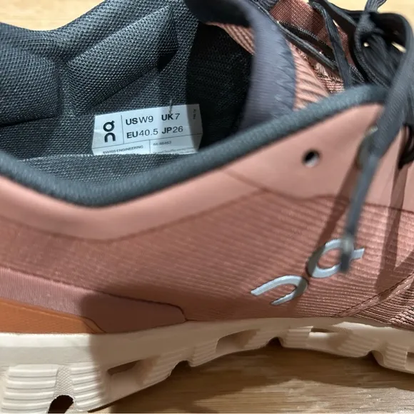 On Cloud X Shift women’s size 9