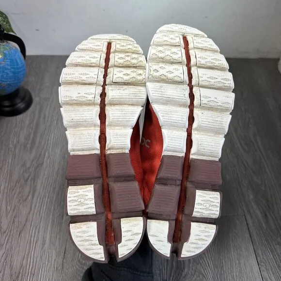 ON Cloudflow Running Shoes Sneakers Womens Size 10 US White Red