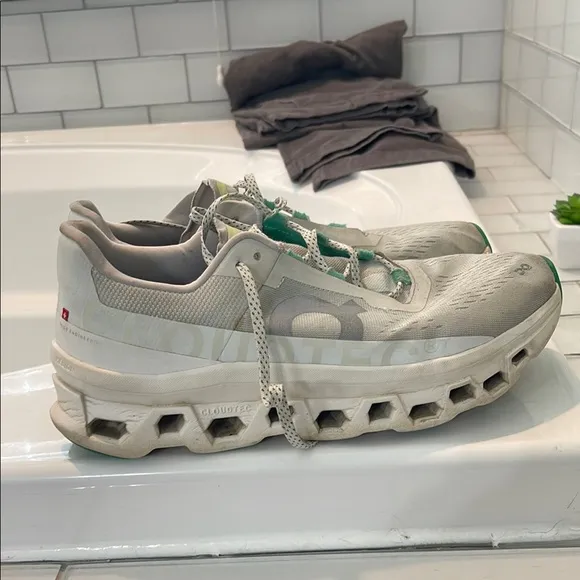 On Cloudmonster Men’s 11