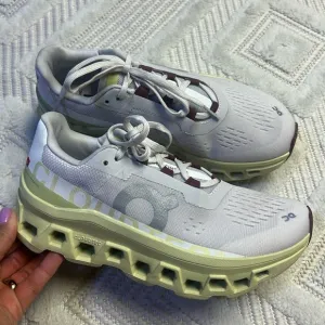ON - CLOUDMONSTER