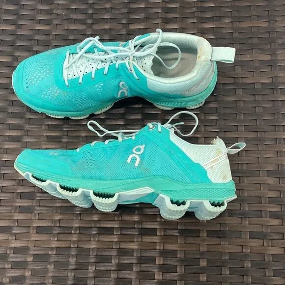 On cloud sneakers, women’s size 8