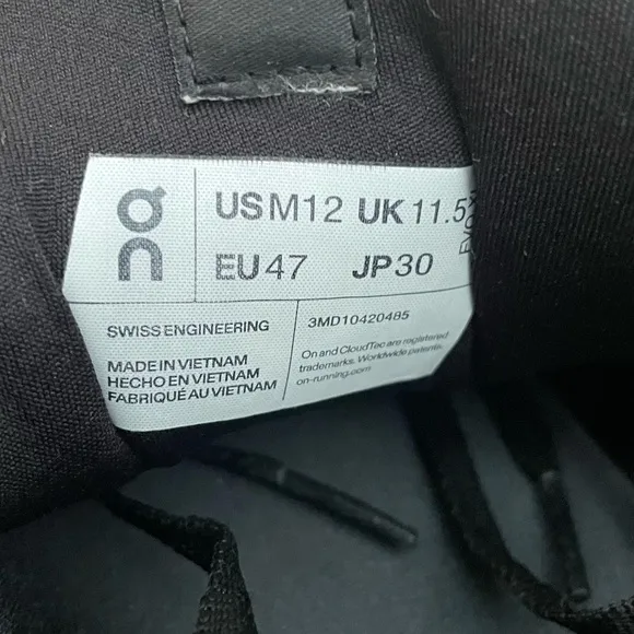 On Cloudsurfer Running Shoes