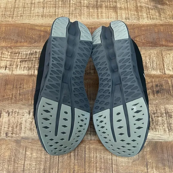 On Cloudsurfer Running Shoes