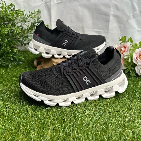 On Cloudswift 3 Running Color: All Black Shoe women size 6 gently used