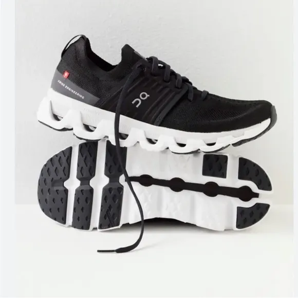 On Cloudswift 3 Running Color: All Black Shoe women size 6 gently used