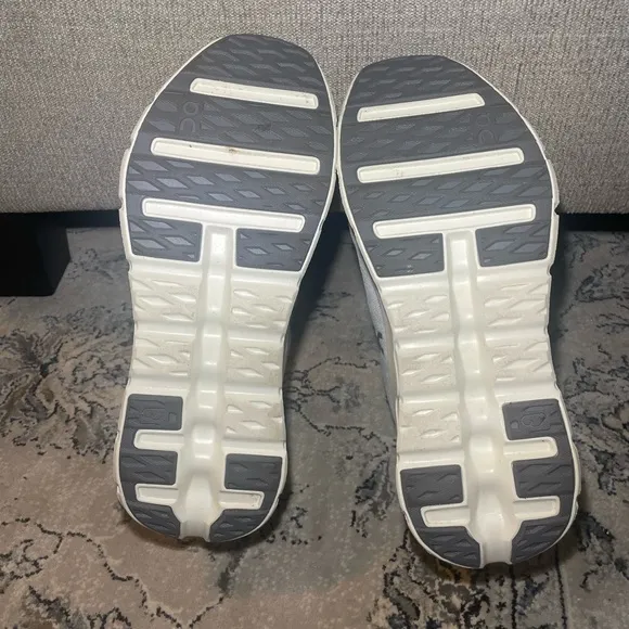 On Cloudtilt Men’s Running Shoes