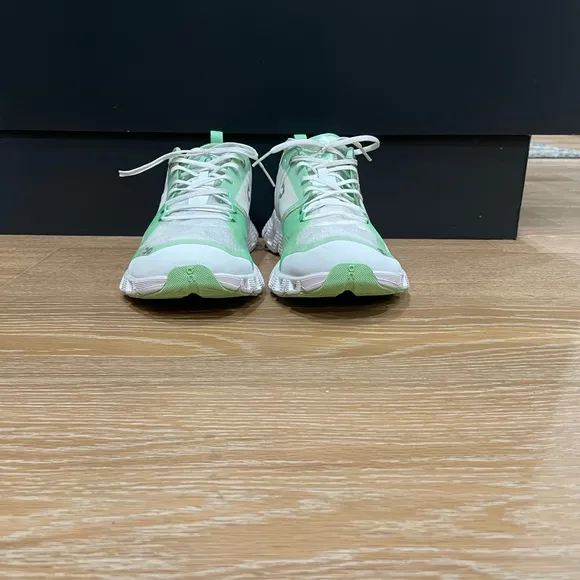 On CloudX shift women’s size 10.5