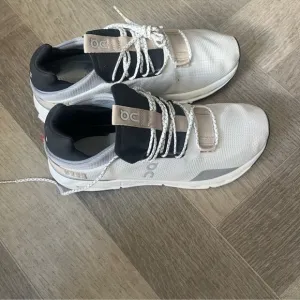 On Men’s Cloudnova