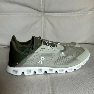 On Running Cloud 5 Coast Mens Running Shoes Green New Condition