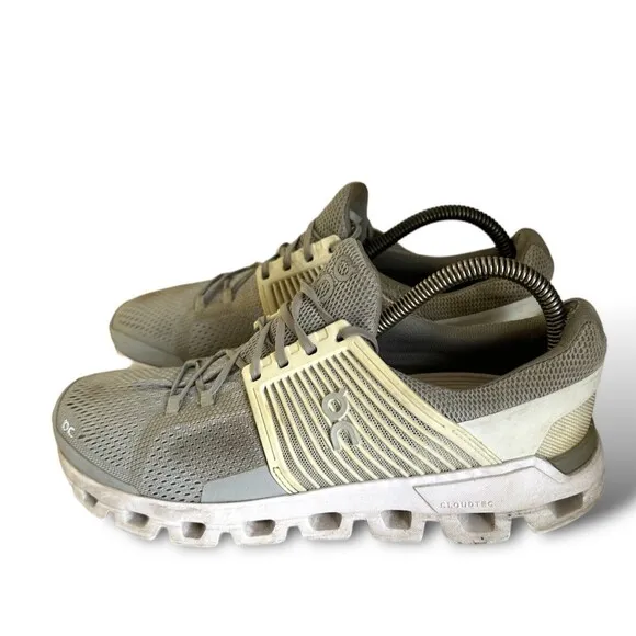 On Running Cloud Helion Womens Size 9 Gray White Running Shoes Cloudtec Swiss