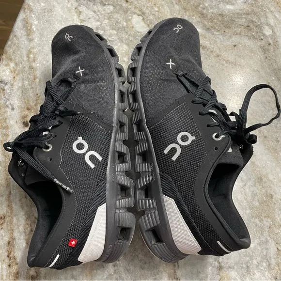 On Running Cloud X 3 Women’s 10 in Black