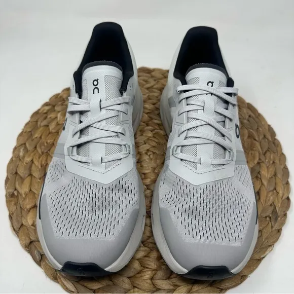 On Running Cloudpulse Running Shoes Wolf Black Size 10 Men's