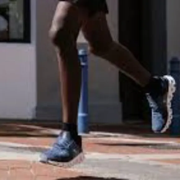 On Running  Man Shoes Size 9.5