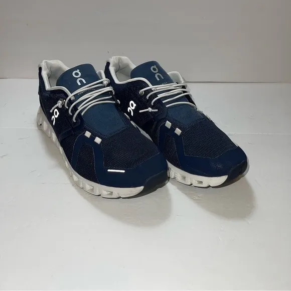 On Running  Man Shoes Size 9.5
