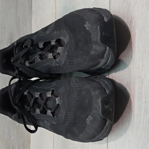 On Running Men's Cloudmonster Black Athletic Running Shoes Sneakers Sz 12