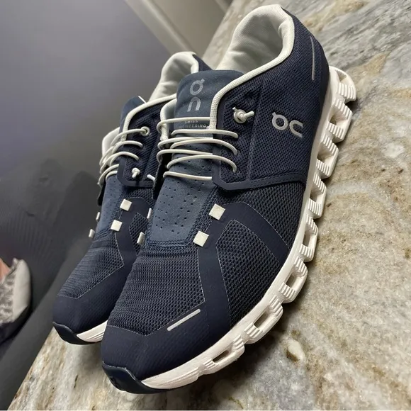 On Running On Cloud 5 Shoes Men’s 13