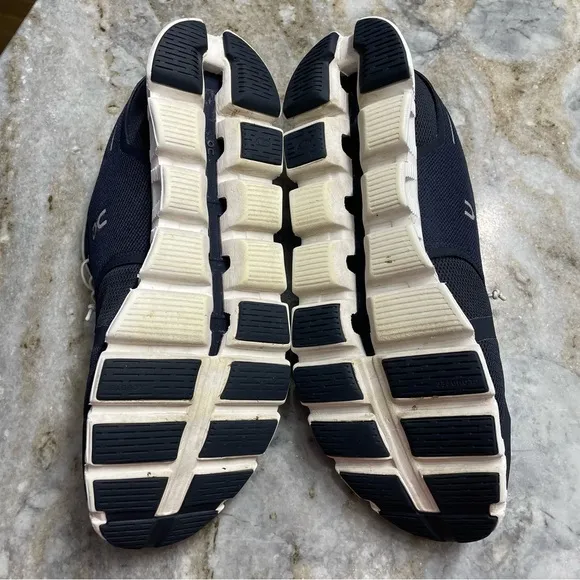On Running On Cloud 5 Shoes Men’s 13