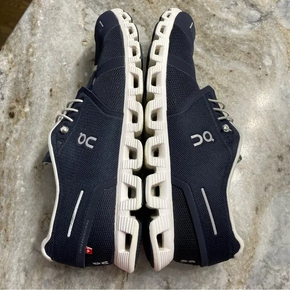 On Running On Cloud 5 Shoes Men’s 13