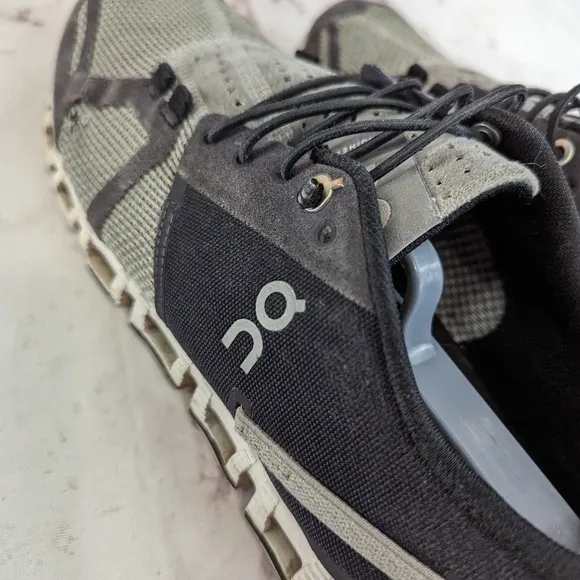 On Running Shoes Mens Size 7.5 Womens 9.5 40.5 On Cloud Terry Gray