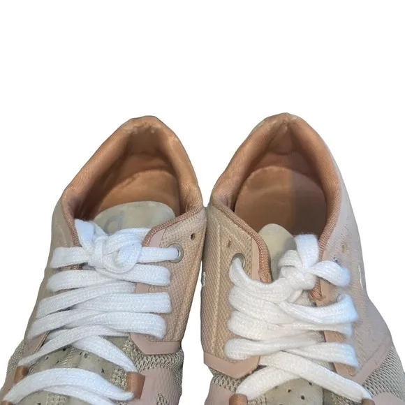On Running Women Shoes Size 8.5