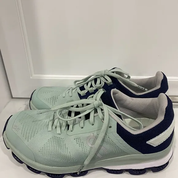 ON Running Women's Cloudsurfer 6 Running Shoes Sneakers Trainers size 9.5