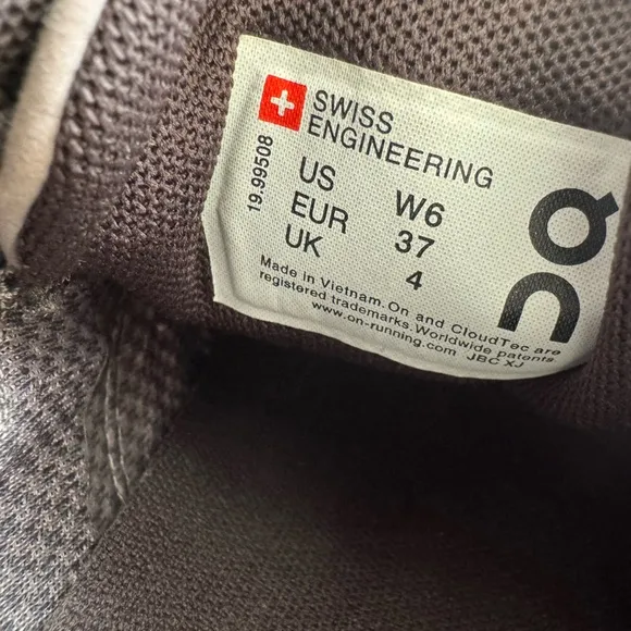 On Running women’s purple athletic/sneakers shoes