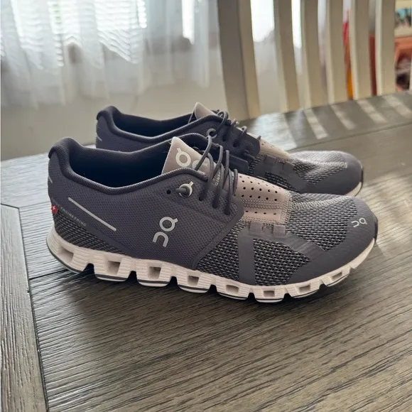 On Running women’s purple athletic/sneakers shoes