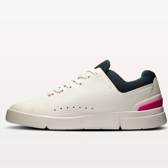On Women's THE ROGER Advantage Shoes  Pink/Ivory