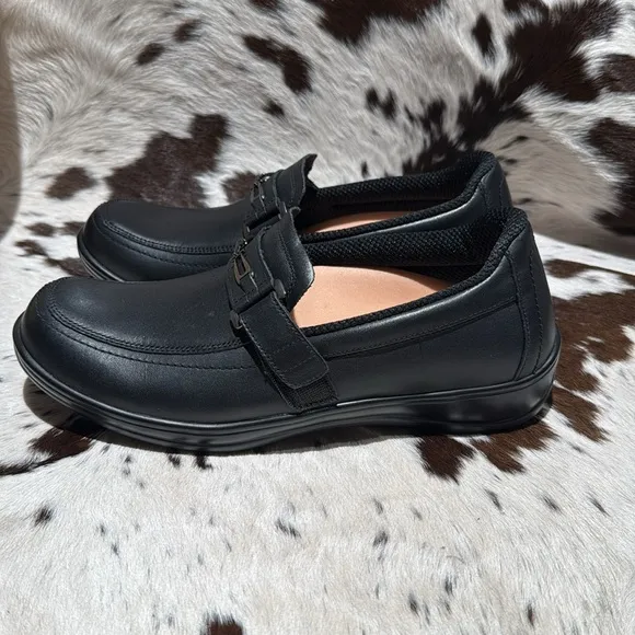 Orthofeet Black Leather Chelsea shoes Size 10.5B A18