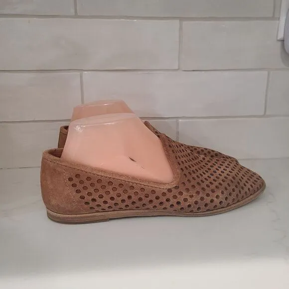Pedro García Yasmin Perforated Suede Tan Almond Toe Loafer Flats Shoes Size 9.5