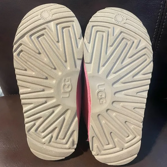 Pink UGG Tazman Suede Slides, Little Girls 13 Kids Shoes Unique Rare Pretty