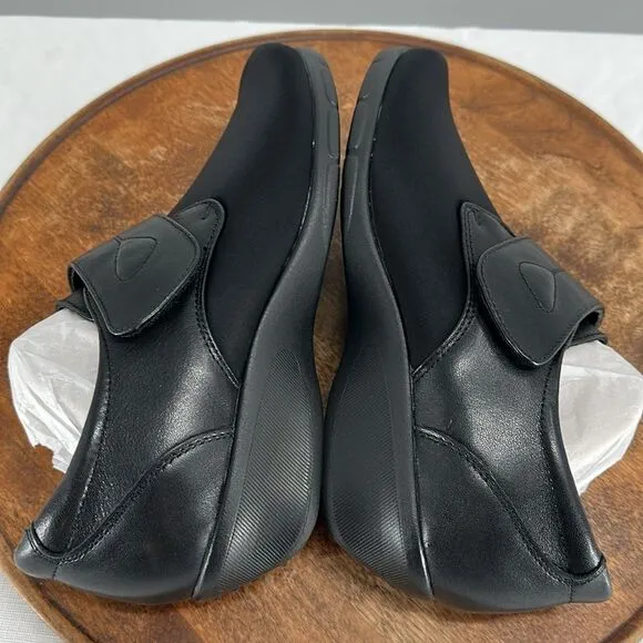 Propet Shoes Wm 9 Wide Black Hook and Loop Comfort Wedge Loafer